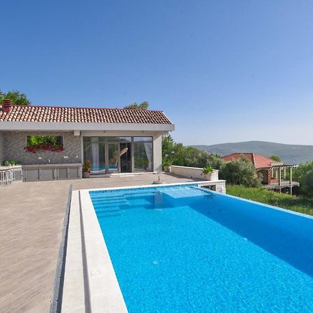 Verbalj Apartment With Swimming Pool Kotor Exterior photo