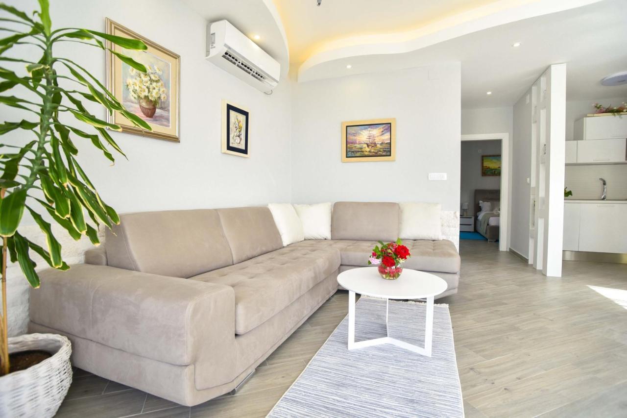 Verbalj Apartment With Swimming Pool Kotor Exterior photo
