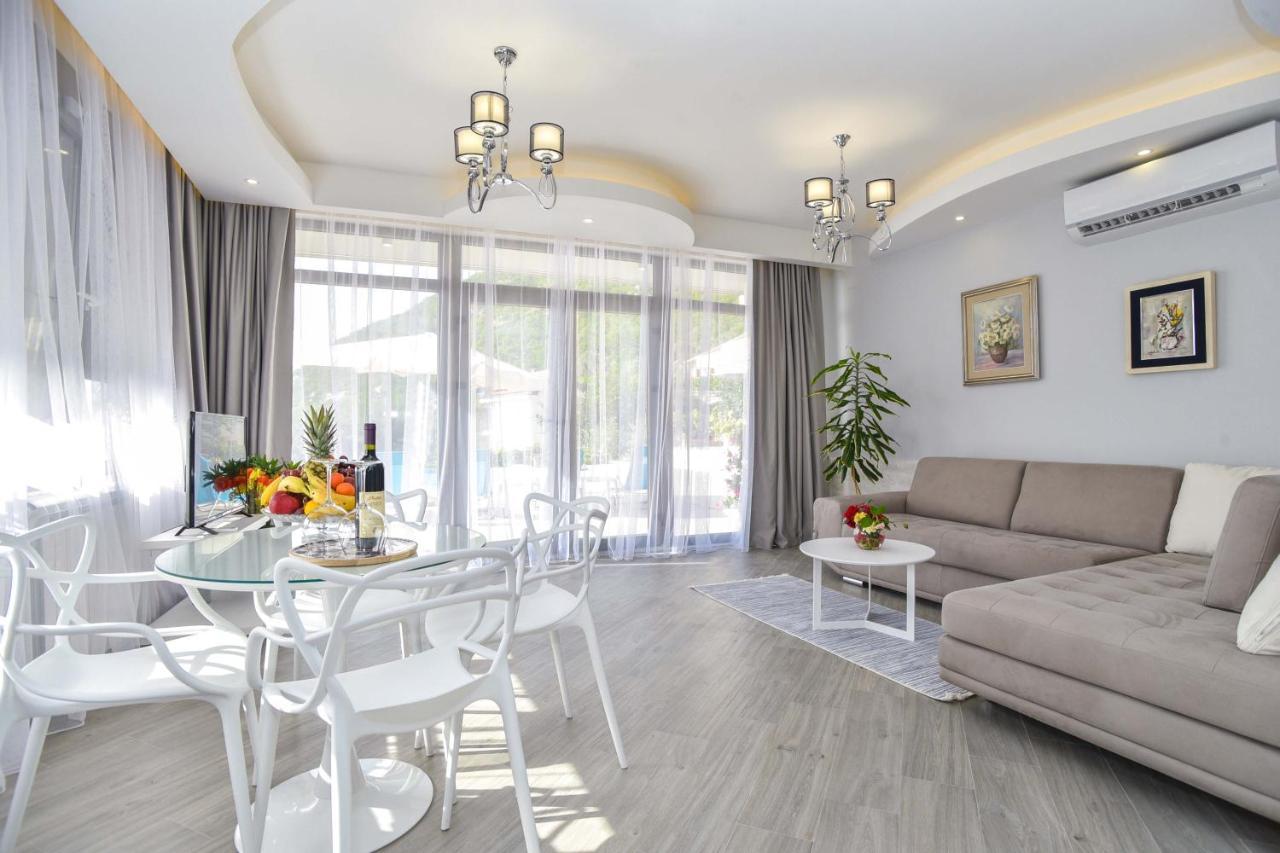 Verbalj Apartment With Swimming Pool Kotor Exterior photo
