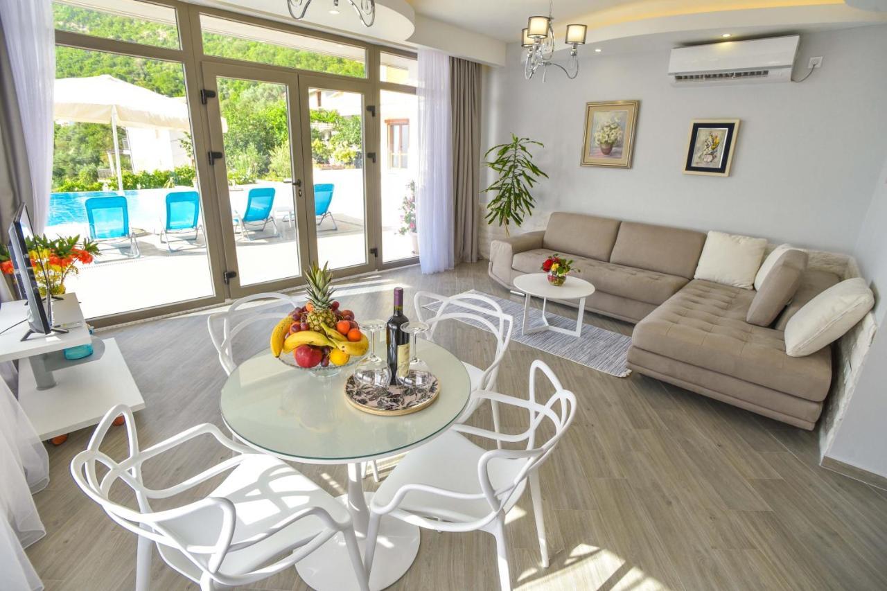 Verbalj Apartment With Swimming Pool Kotor Exterior photo