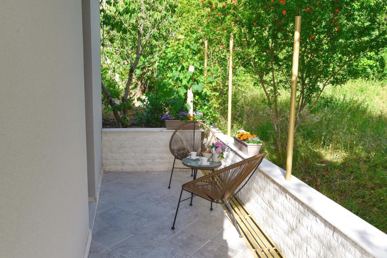 Verbalj Apartment With Swimming Pool Kotor Exterior photo
